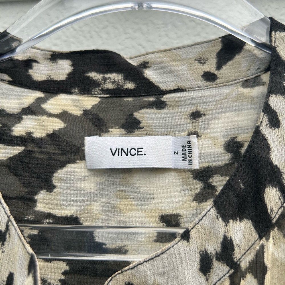Vince Blouse Top 100% Silk Button Down Tunic Women Sz 2 Basket weave Print Sheer - Picture 4 of 14